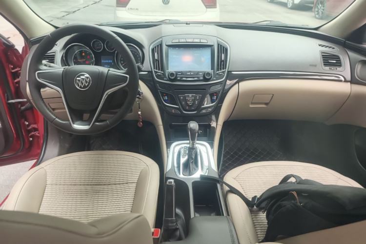 Used Buick Regal 2014 2.0L Leading Fashion Edition Center Console
