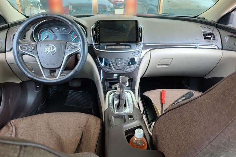 Used Buick Regal 2014 2.0L Elite Fashion Edition Center Console