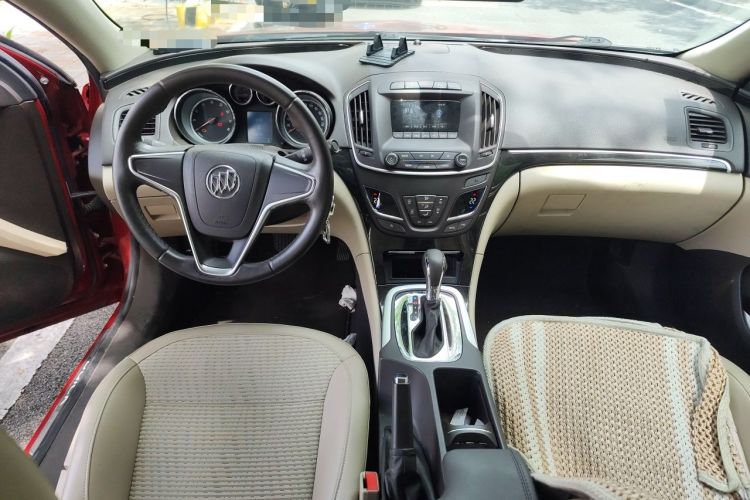 Used Buick Regal 2014 2.0L Leading Fashion Edition Center Console
