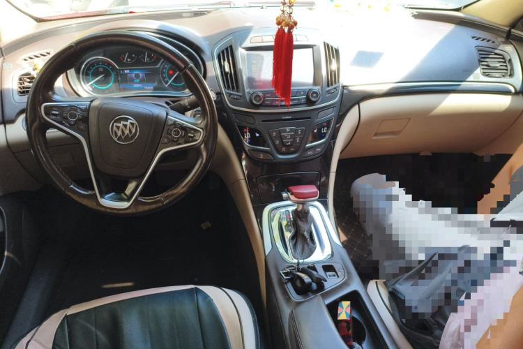 Used Buick Regal 2014 2.0L Elite Fashion Edition Center Console