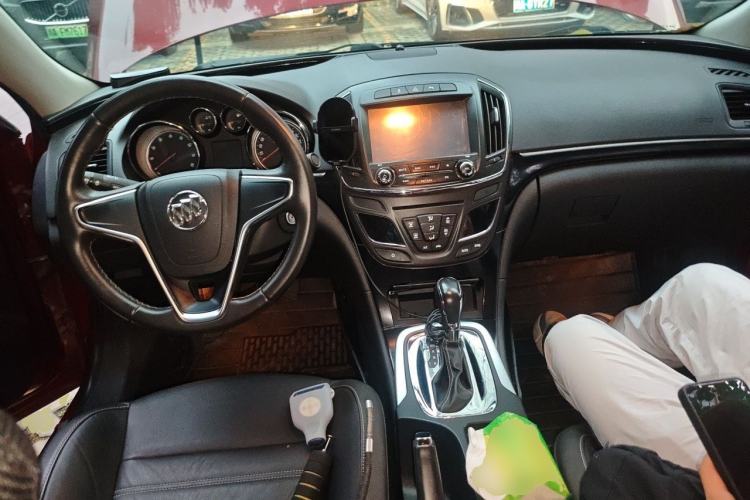 Used Buick Regal 2014 1.6T Fashionable Tech Edition Center Console