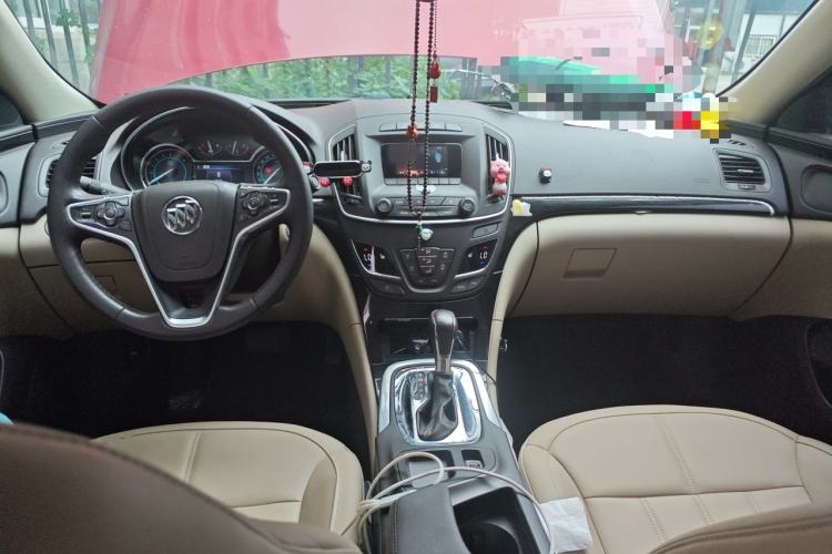 Used Buick Regal 2014 2.0L Elite Fashion Edition Center Console