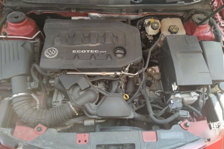 Used Buick Regal 2014 2.0L Leading Fashion Edition Engine Bay