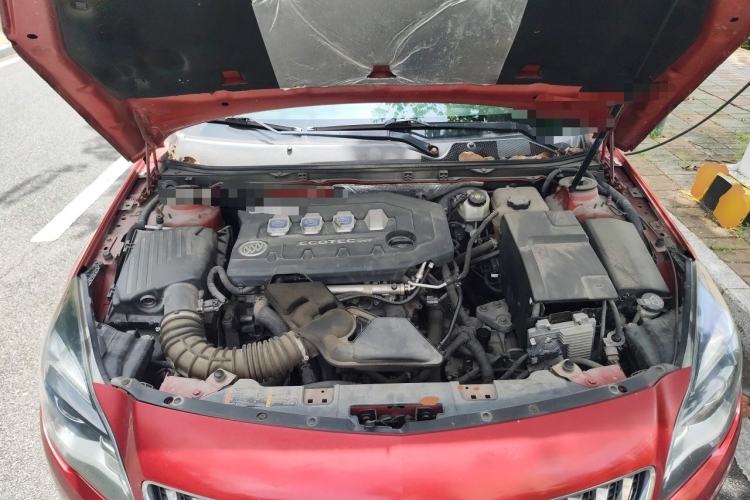 Used Buick Regal 2014 2.0L Leading Fashion Edition Engine Bay