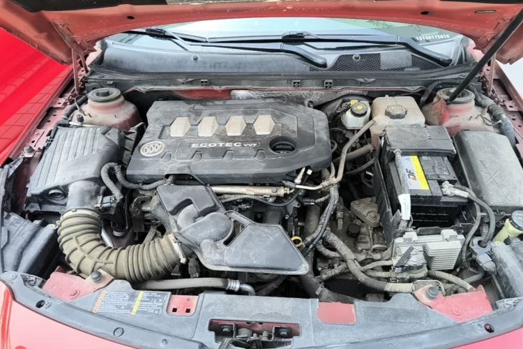 Used Buick Regal 2014 2.0L Elite Fashion Edition Engine Bay