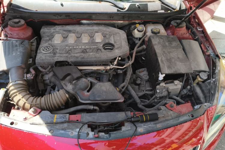 Used Buick Regal 2014 2.0L Elite Fashion Edition Engine Bay