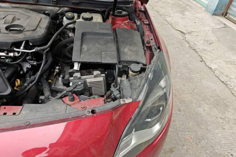 Used Buick Regal 2014 2.0L Leading Fashion Edition Engine Bay Left
