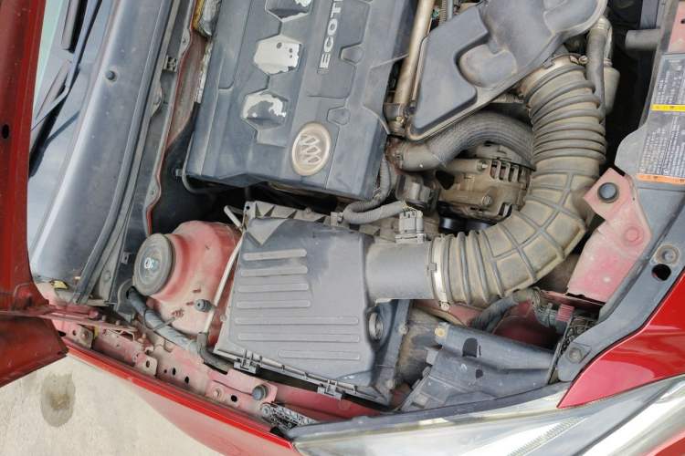 Used Buick Regal 2014 2.0L Leading Fashion Edition Engine Bay Left