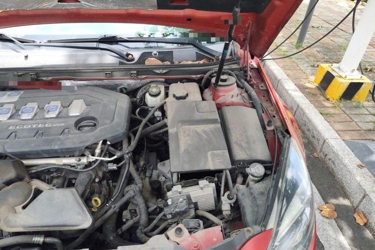 Used Buick Regal 2014 2.0L Leading Fashion Edition Engine Bay Left