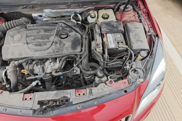 Used Buick Regal 2014 GS 2.0T Grand Sport Edition Engine Bay Left