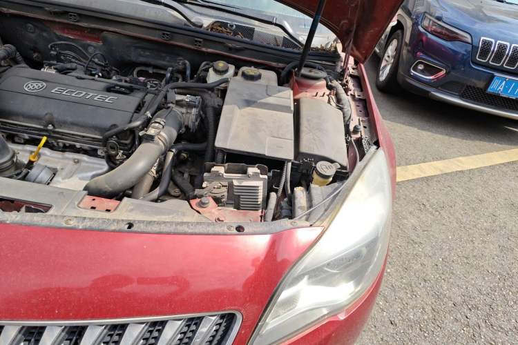Used Buick Regal 2014 1.6T Fashionable Tech Edition Engine Bay Left