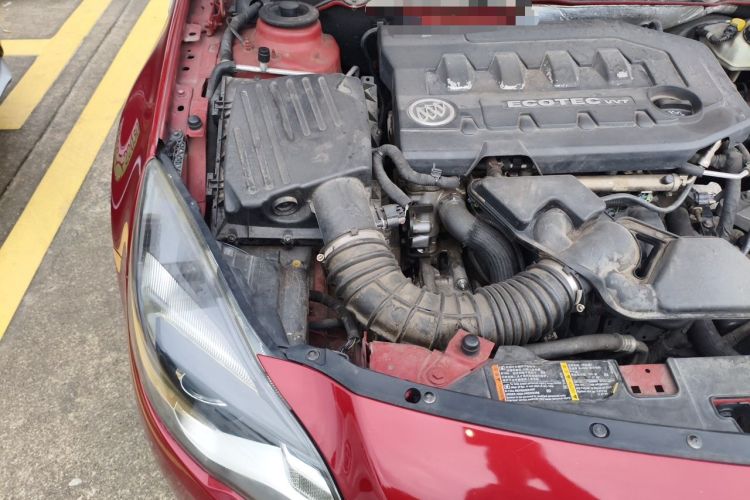 Used Buick Regal 2014 2.0L Leading Fashion Edition Engine Bay Right
