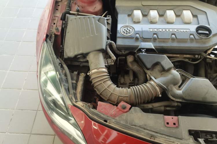 Used Buick Regal 2014 2.0L Leading Fashion Edition Engine Bay Right