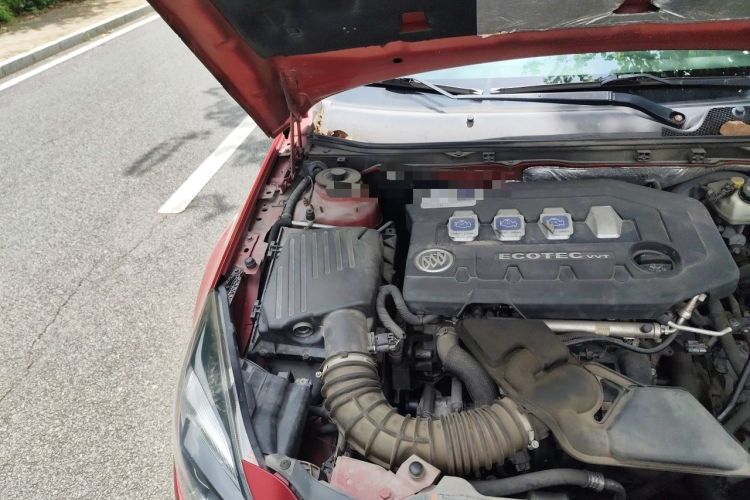 Used Buick Regal 2014 2.0L Leading Fashion Edition Engine Bay Right