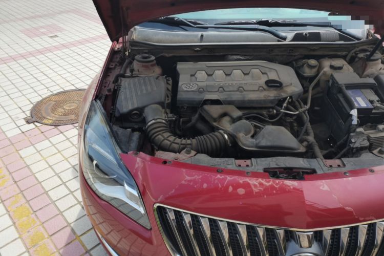 Used Buick Regal 2014 2.0L Leading Fashion Edition Engine Bay Right