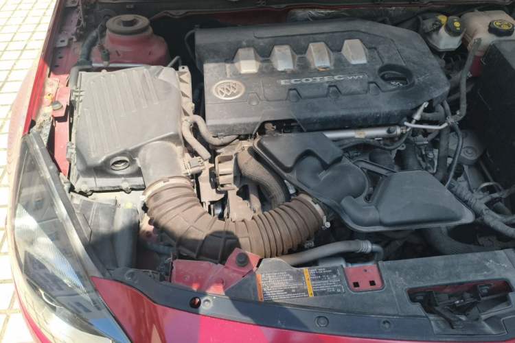 Used Buick Regal 2014 2.0L Leading Fashion Edition Engine Bay Right