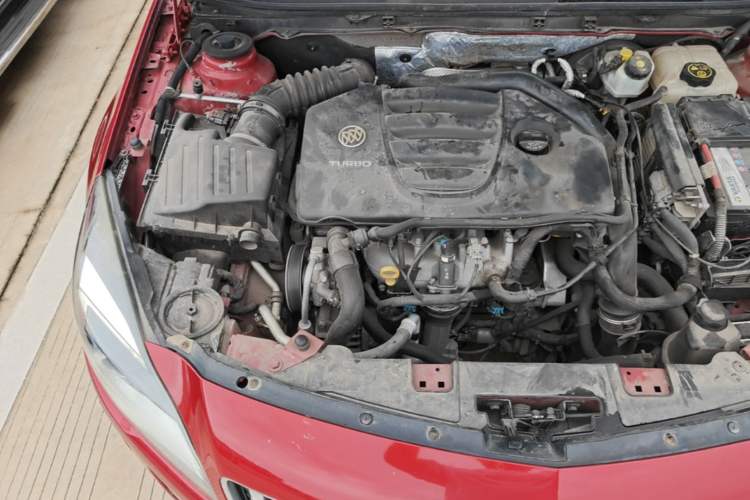 Used Buick Regal 2014 GS 2.0T Grand Sport Edition Engine Bay Right