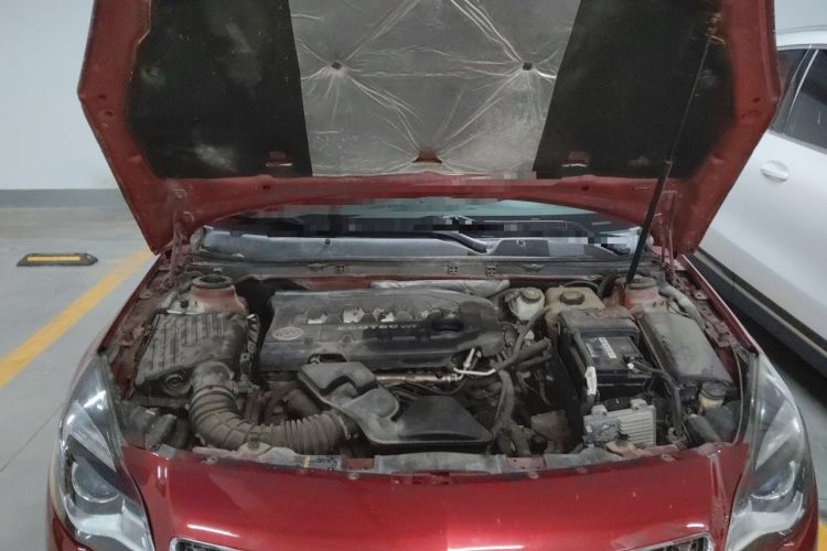 Used Buick Regal 2014 2.0L Elite Fashion Edition Engine Bay
