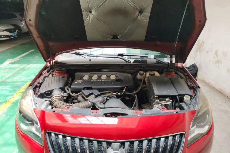 Used Buick Regal 2014 2.0L Elite Fashion Edition Engine Bay