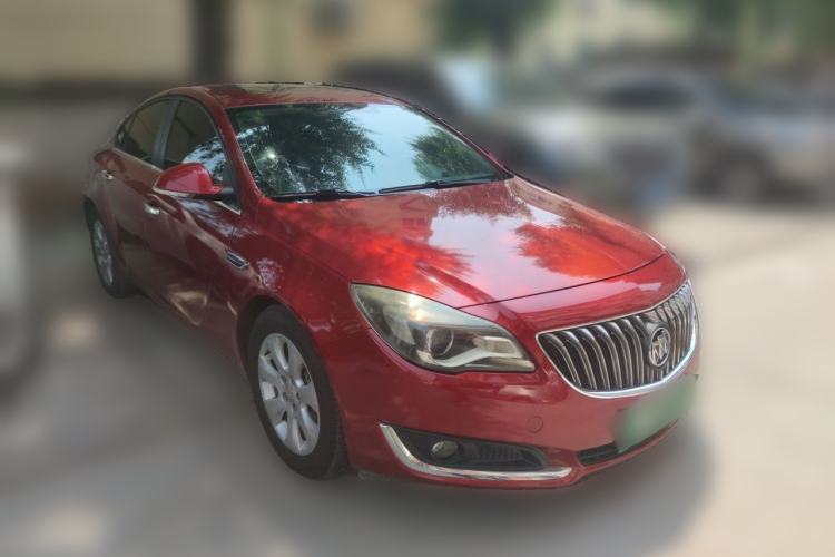 Used Buick Regal 2014 2.0L Leading Fashion Edition Front Right 45 Deg