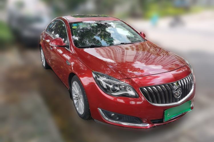 Used Buick Regal 2014 2.4L SIDI Luxury Fashion Edition Front Right 45 Deg