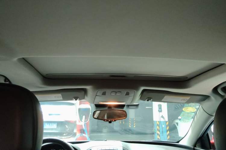 Used Buick Regal 2014 1.6T Fashionable Tech Edition Headliner