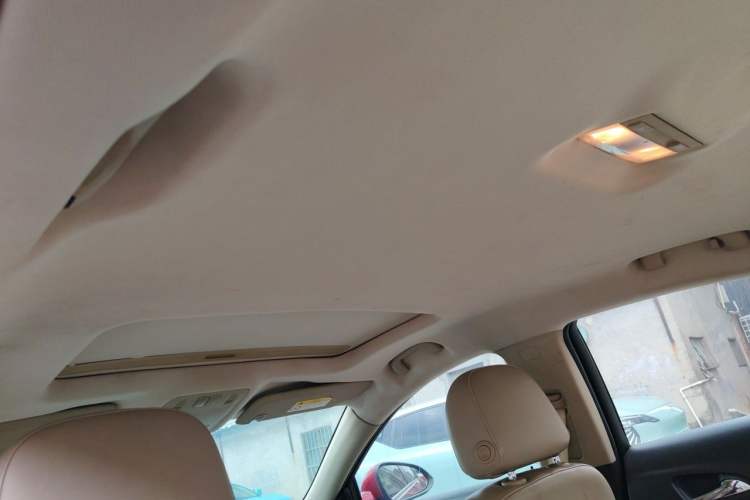 Used Buick Regal 2014 2.0L Leading Fashion Edition Headliner