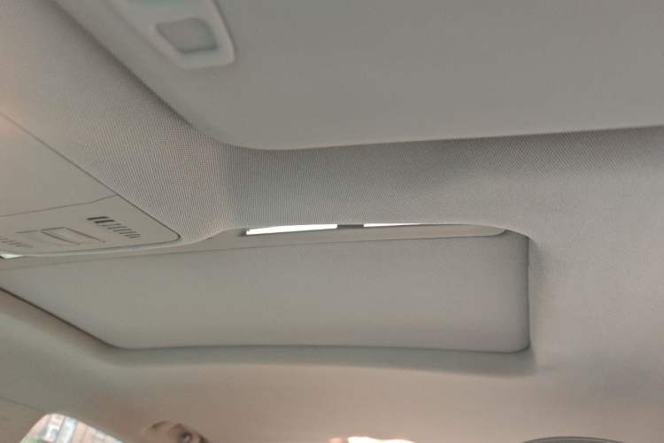 Used Buick Regal 2014 2.0L Elite Fashion Edition Headliner