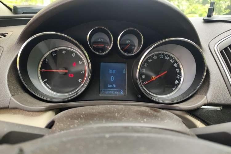 Used Buick Regal 2014 2.0L Leading Fashion Edition Instrument Cluster