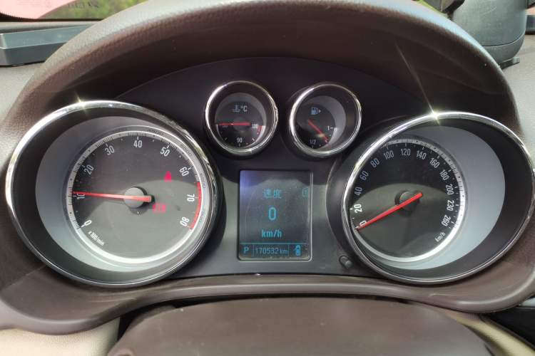 Used Buick Regal 2014 2.0L Leading Fashion Edition Instrument Cluster