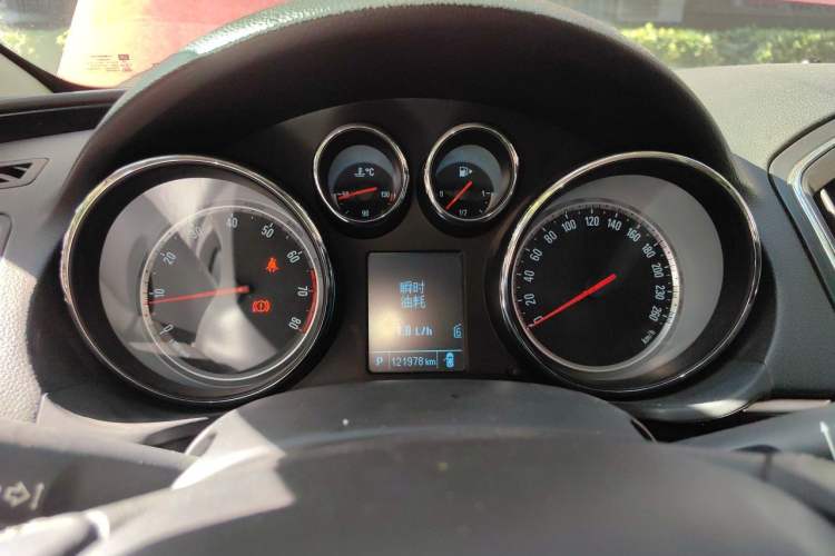 Used Buick Regal 2014 1.6T Fashionable Tech Edition Instrument Cluster