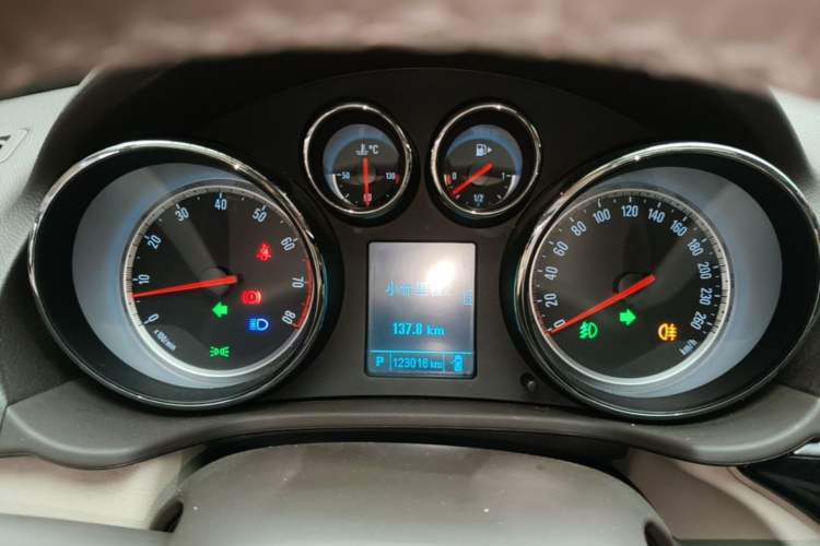 Used Buick Regal 2014 2.0L Leading Fashion Edition Instrument Cluster
