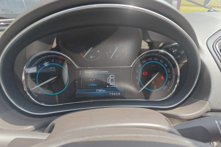 Used Buick Regal 2014 2.0L Elite Fashion Edition Instrument Cluster