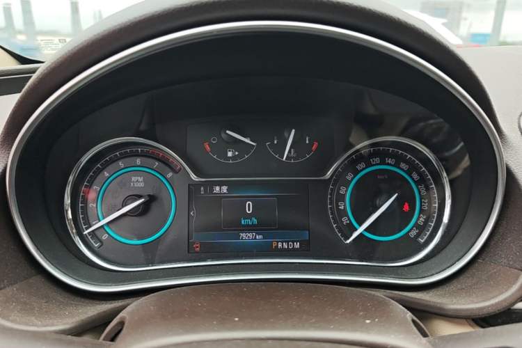 Used Buick Regal 2014 2.0L Elite Fashion Edition Instrument Cluster