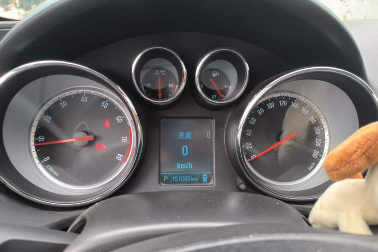 Used Buick Regal 2014 1.6T Fashionable Tech Edition Instrument Cluster