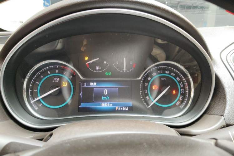 Used Buick Regal 2014 2.0L Elite Fashion Edition Instrument Cluster