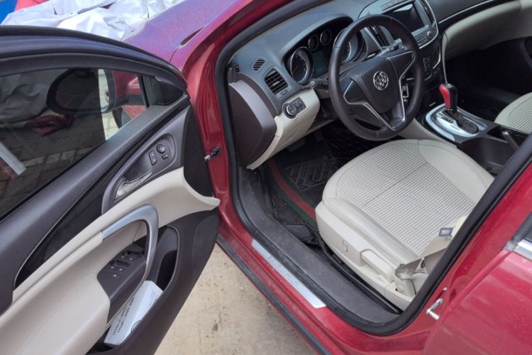 Used Buick Regal 2014 2.0L Leading Fashion Edition Interior 5