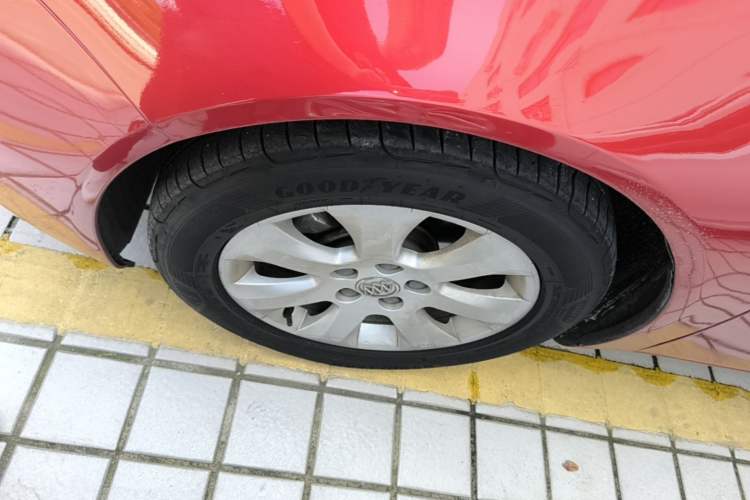 Used Buick Regal 2014 2.0L Elite Fashion Edition Left Front Wheel Hub