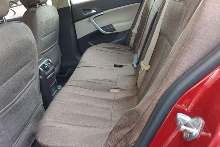 Used Buick Regal 2014 2.0L Elite Fashion Edition Left Rear Seat