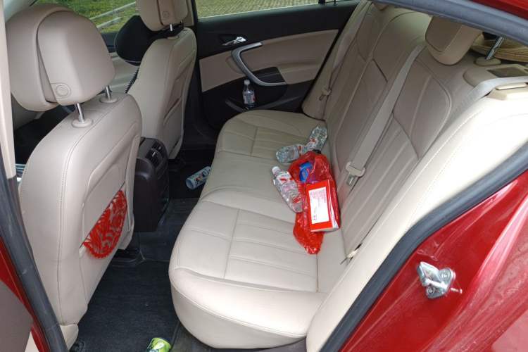 Used Buick Regal 2014 2.4L SIDI Elite Fashion Edition Left Rear Seat