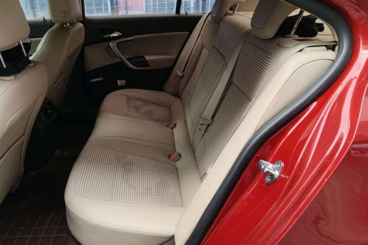 Used Buick Regal 2014 2.0L Leading Fashion Edition Left Rear Seat