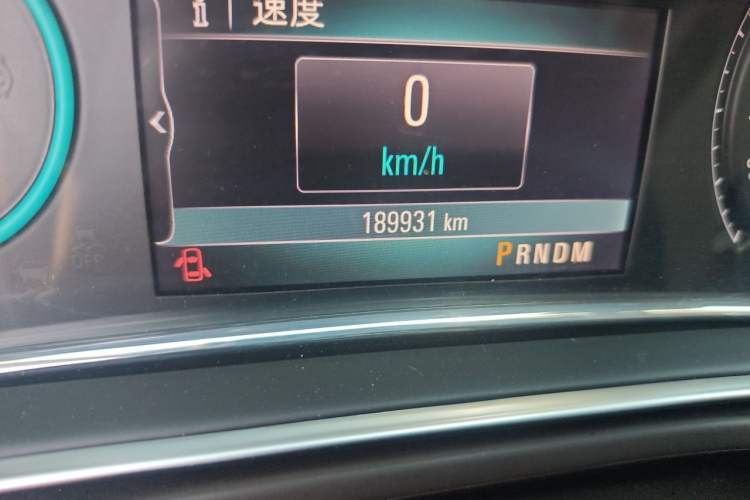 Used Buick Regal 2014 2.0L Elite Fashion Edition Odometer Close Up