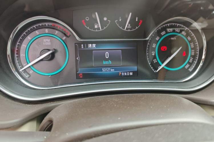 Used Buick Regal 2014 2.0L Elite Fashion Edition Odometer Close Up