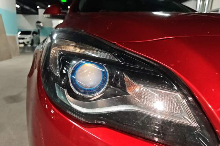 Used Buick Regal 2014 1.6T Fashionable Tech Edition Right Front Headlight
