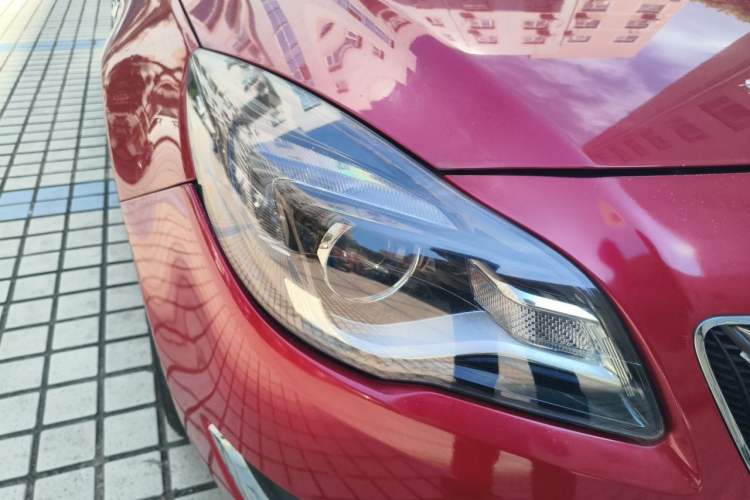 Used Buick Regal 2014 2.0L Leading Fashion Edition Right Front Headlight