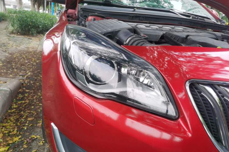 Used Buick Regal 2014 2.4L SIDI Luxury Fashion Edition Right Front Headlight