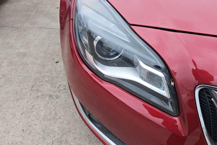 Used Buick Regal 2014 2.0L Elite Fashion Edition Right Front Headlight