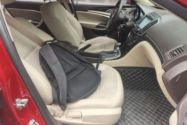 Used Buick Regal 2014 2.0L Leading Fashion Edition Right Front Seat