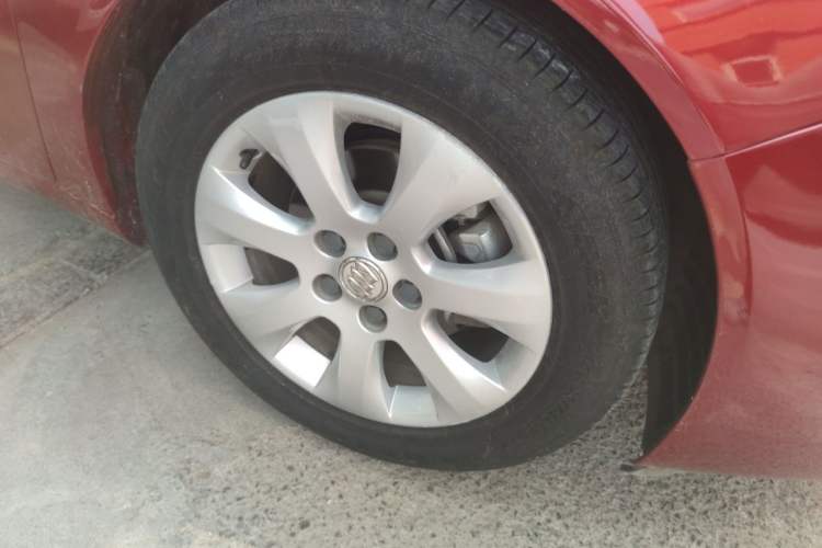 Used Buick Regal 2014 2.0L Leading Fashion Edition Right Front Wheel Hub