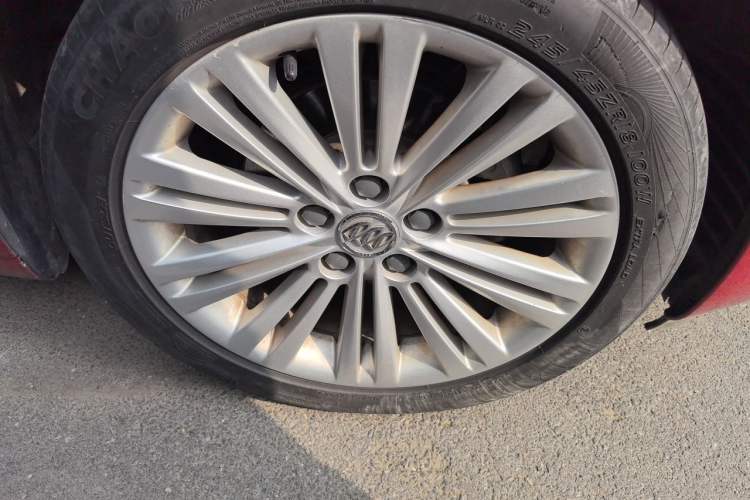 Used Buick Regal 2014 2.4L SIDI Luxury Fashion Edition Right Front Wheel Hub